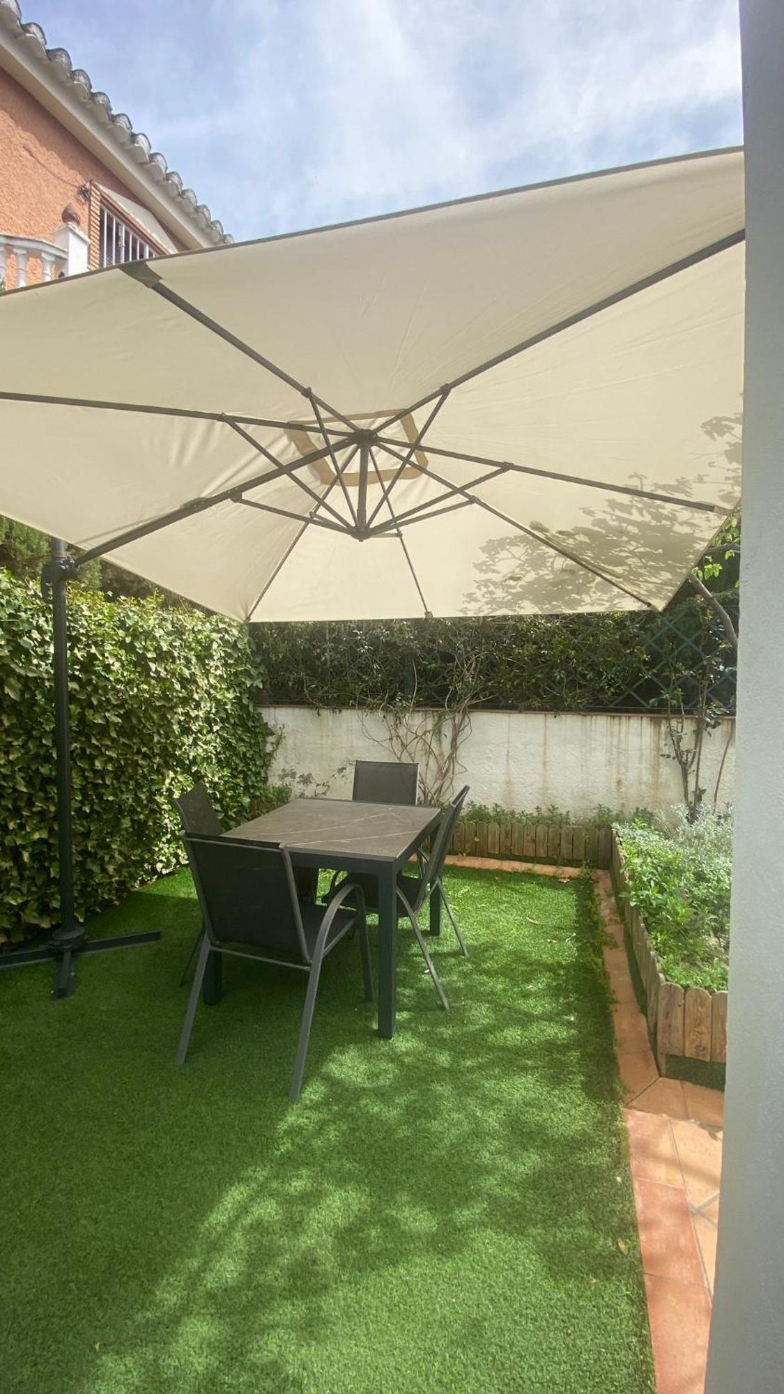 Comfort Breather - El Laurel Granada Bagian luar foto